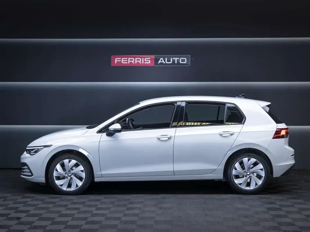 Usado VW Golf VIII Life 116 CV (85 kW) 2021 Blanco Berlina