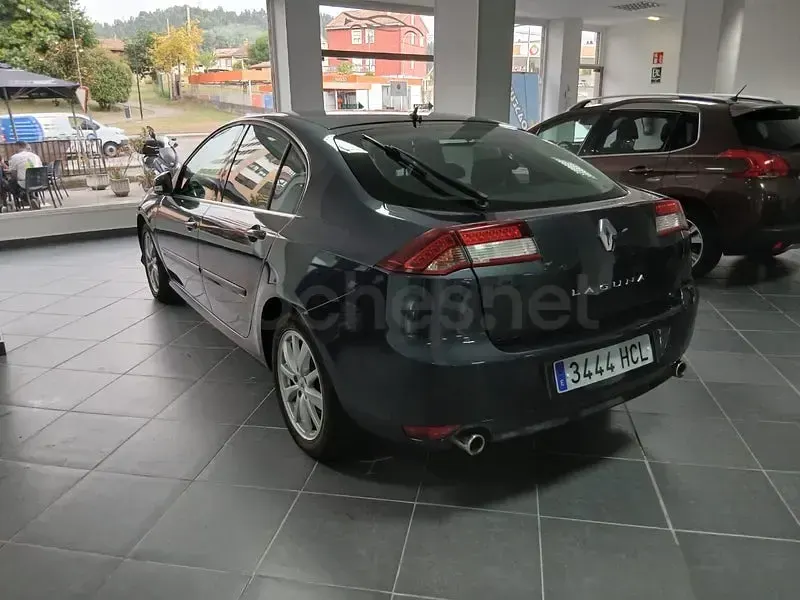 Usado Renault Laguna III Bose Edition 150 CV (110 kW) 2011 Negro Berlina