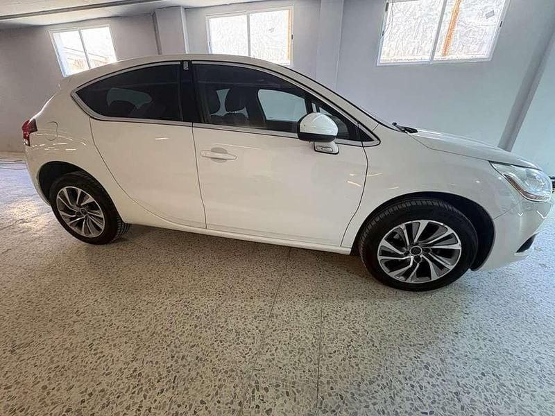 Usado Citroën DS4 113 CV (83 kW) 2014 Blanco Utilitario