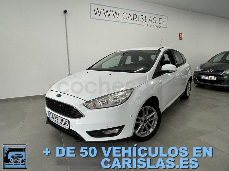 Usado Ford Focus Trend 95 CV (69 kW) 2015 Blanco Berlina
