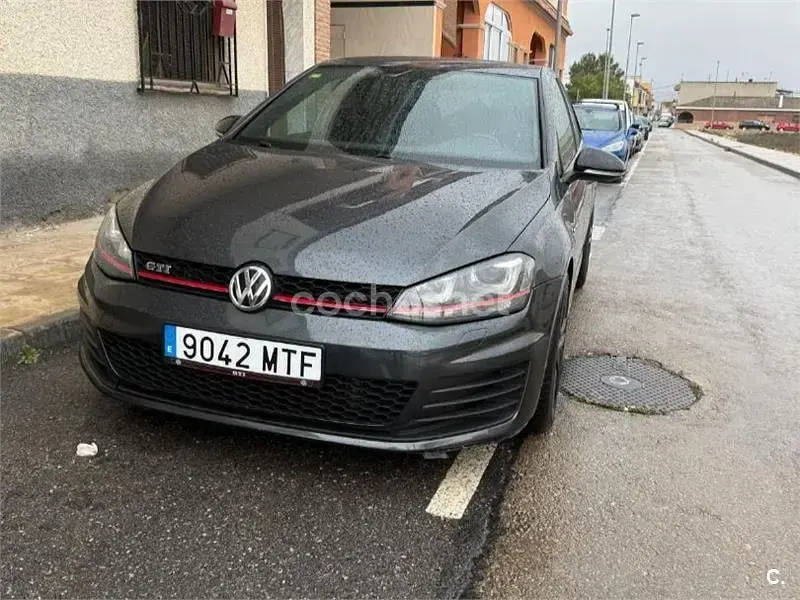 Usado VW Golf VII GTI 230 CV (169 kW) 2016 Negro Berlina