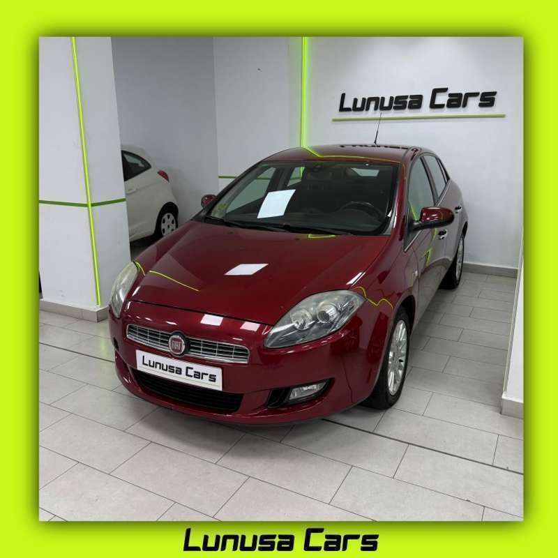 Granate Usado 2011 Fiat Bravo Dynamic Utilitario | 6490 € (Precio justo) - Imagen 1/4