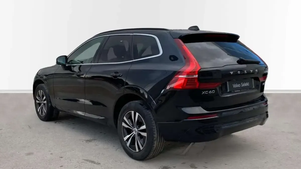 Usado Volvo XC60 Momentum 197 CV (144 kW) 2022 Negro SUV