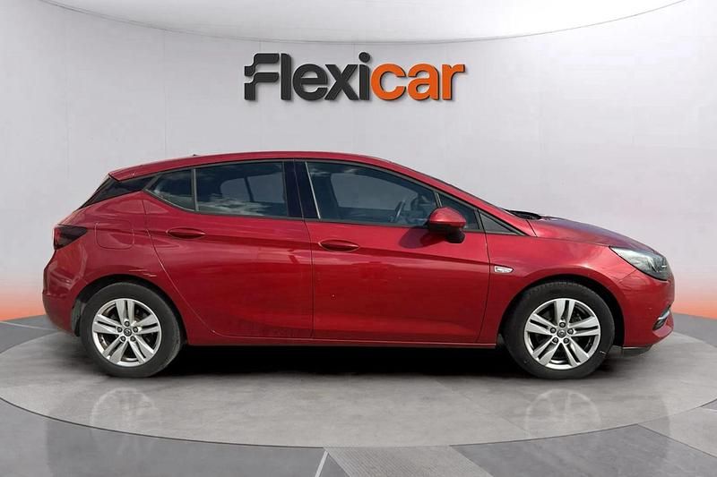 Usado Opel Astra GS Line 131 CV (96 kW) 2020 Rojo Utilitario