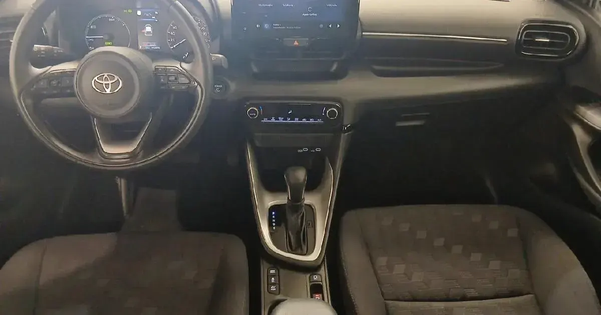 Usado Toyota Yaris Active 116 CV (85 kW) 2025 Utilitario