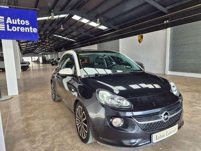 Usado Opel Adam 90 CV (66 kW) 2016 Negro Utilitario