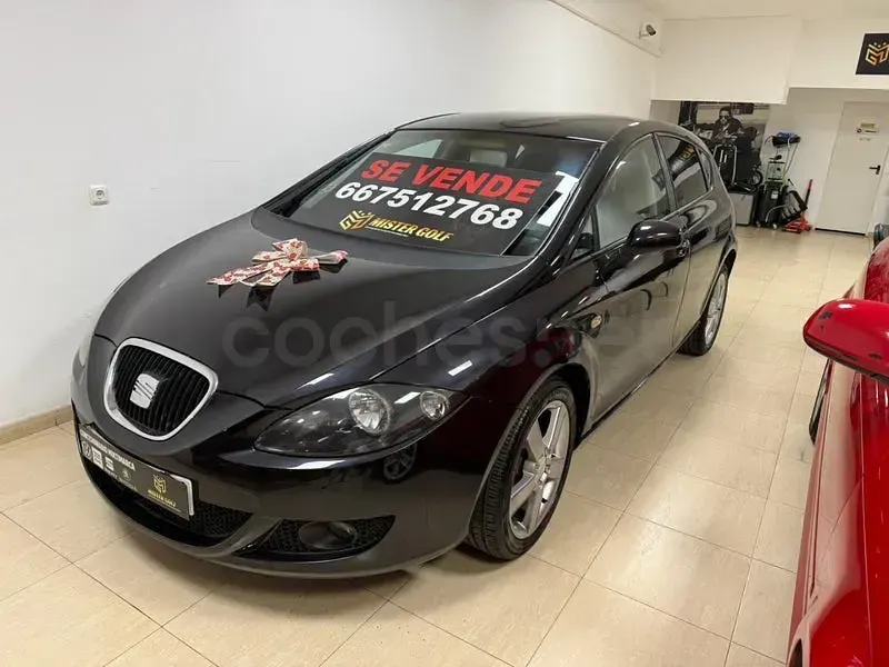 Usado Seat Leon Sport 140 CV (102 kW) 2009 Negro Utilitario