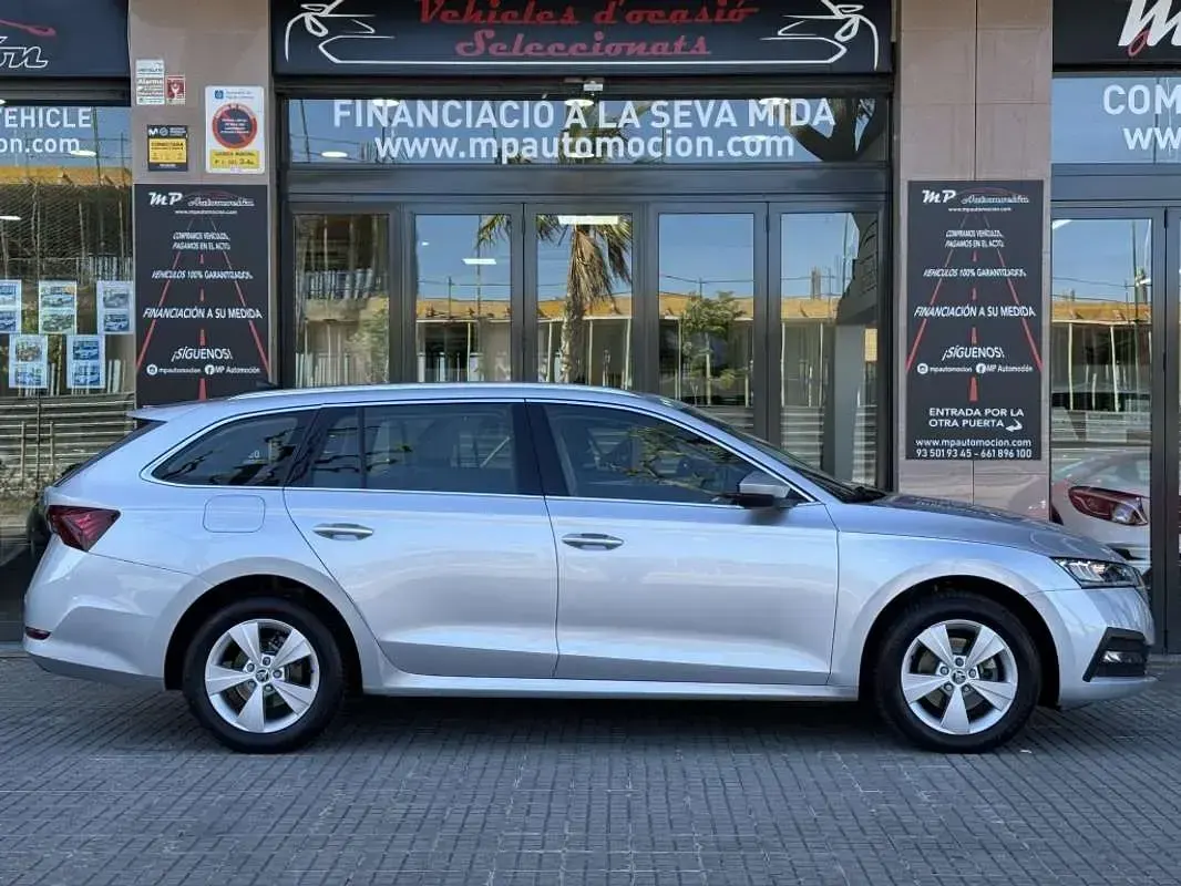 Brugt Skoda Octavia Ambition 116 HK (85 kW) 2021 Sølv Stationcar