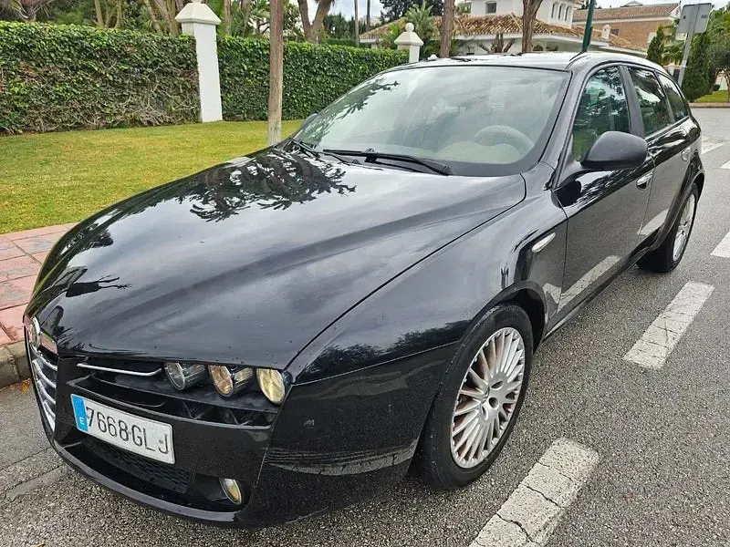 Usado Alfa Romeo 159 150 CV (110 kW) 2009 Negro Familiar