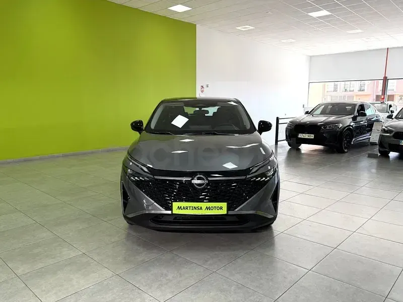 Usado Nissan Qashqai Acenta 158 CV (116 kW) 2025 Gris / plata SUV