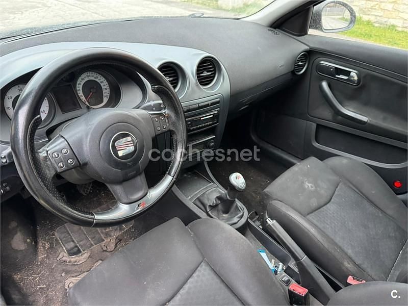 Usado Seat Ibiza FR 130 CV (95 kW) 2007 Negro Utilitario