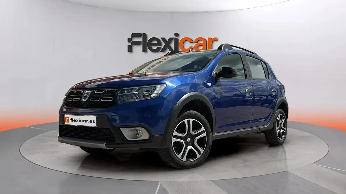 Usado Dacia Sandero Comfort 100 CV (73 kW) 2020 Azul Berlina