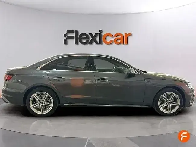 Usado Audi A4 Advanced Plus 163 CV (119 kW) 2023 Gris Berlina