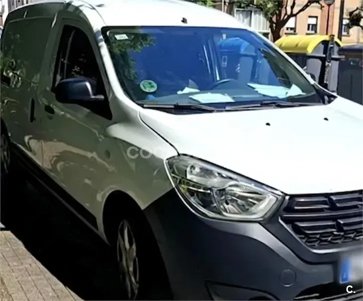Usado Dacia Dokker Ambiance 75 CV (55 kW) 2018 Blanco Monovolumen