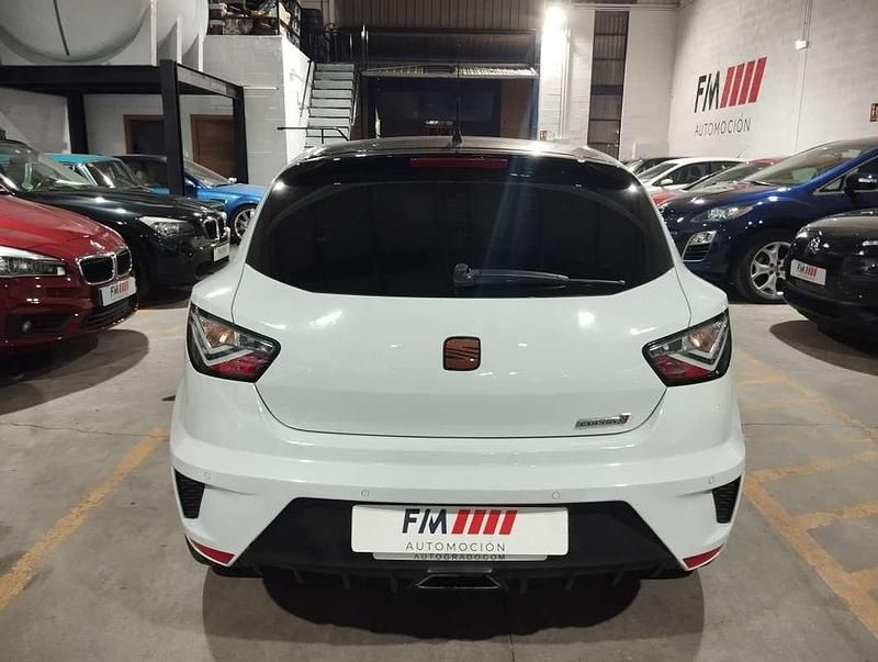 Usado Seat Ibiza SC CUPRA 179 CV (131 kW) 2013 Blanco Utilitario