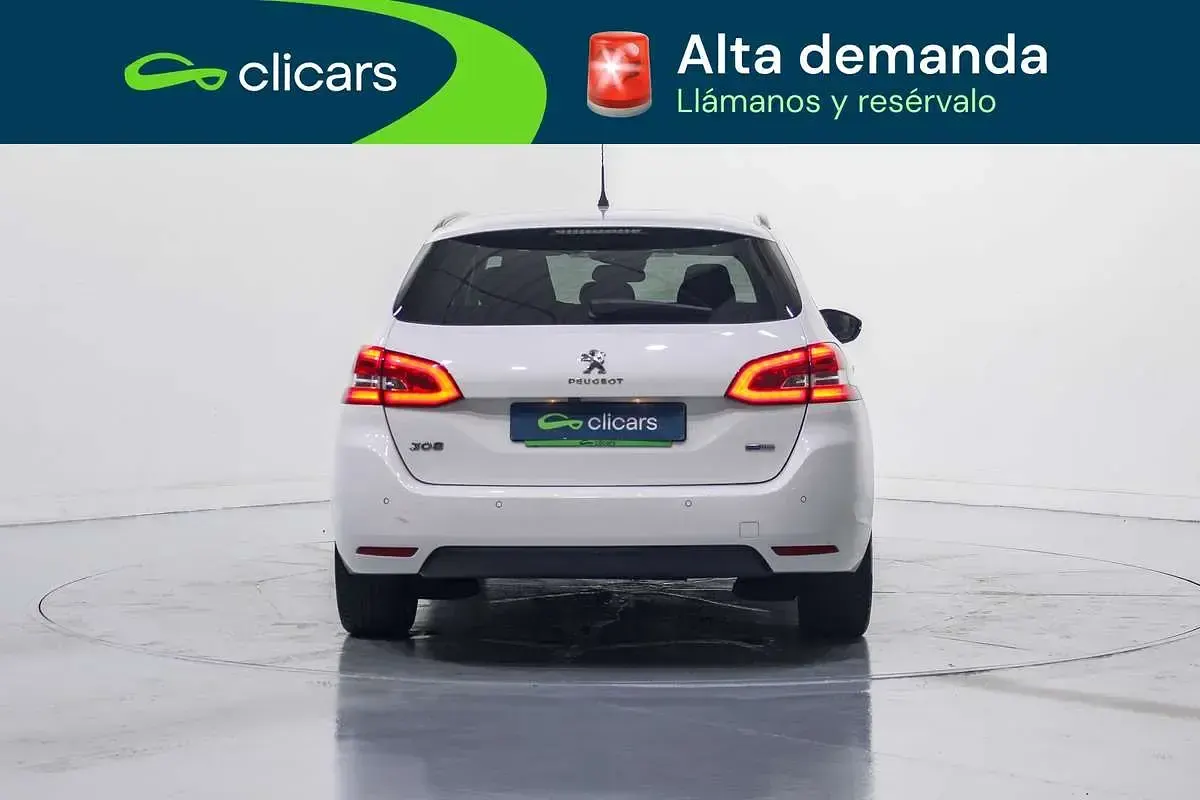 Usado Peugeot 308 SW Allure 131 CV (96 kW) 2017 Blanco Familiar