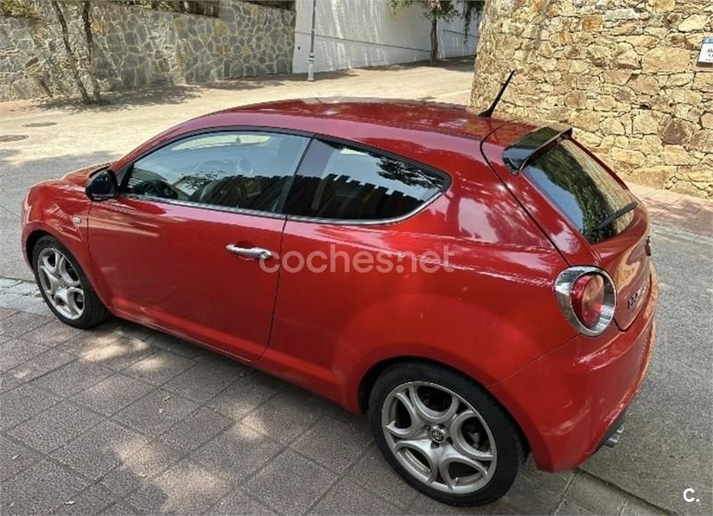 Rojo Usado 2008 Alfa Romeo MiTo Distinctive Utilitario | 4900 € (Precio justo) - Imagen 1/1