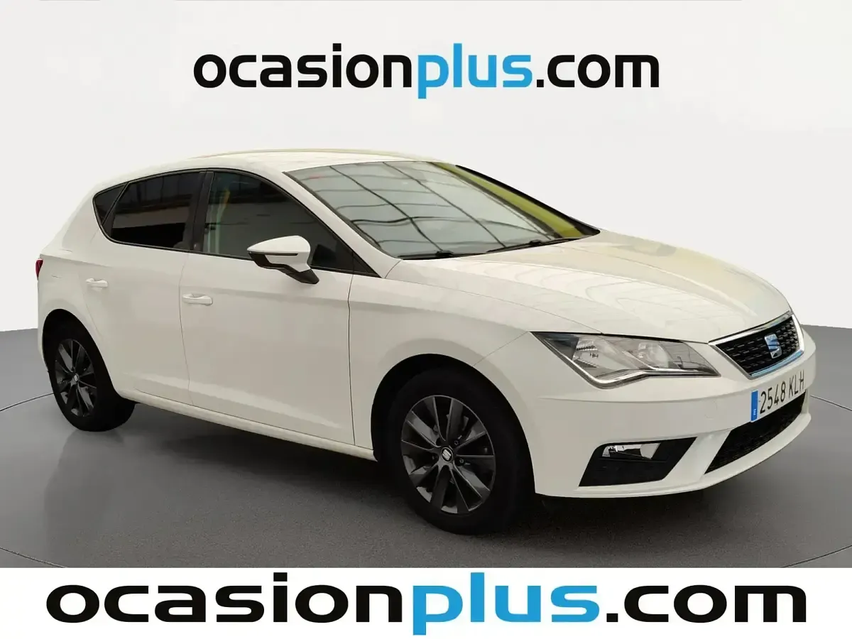 Usado Seat Leon Style 110 CV (80 kW) 2018 Blanco Berlina