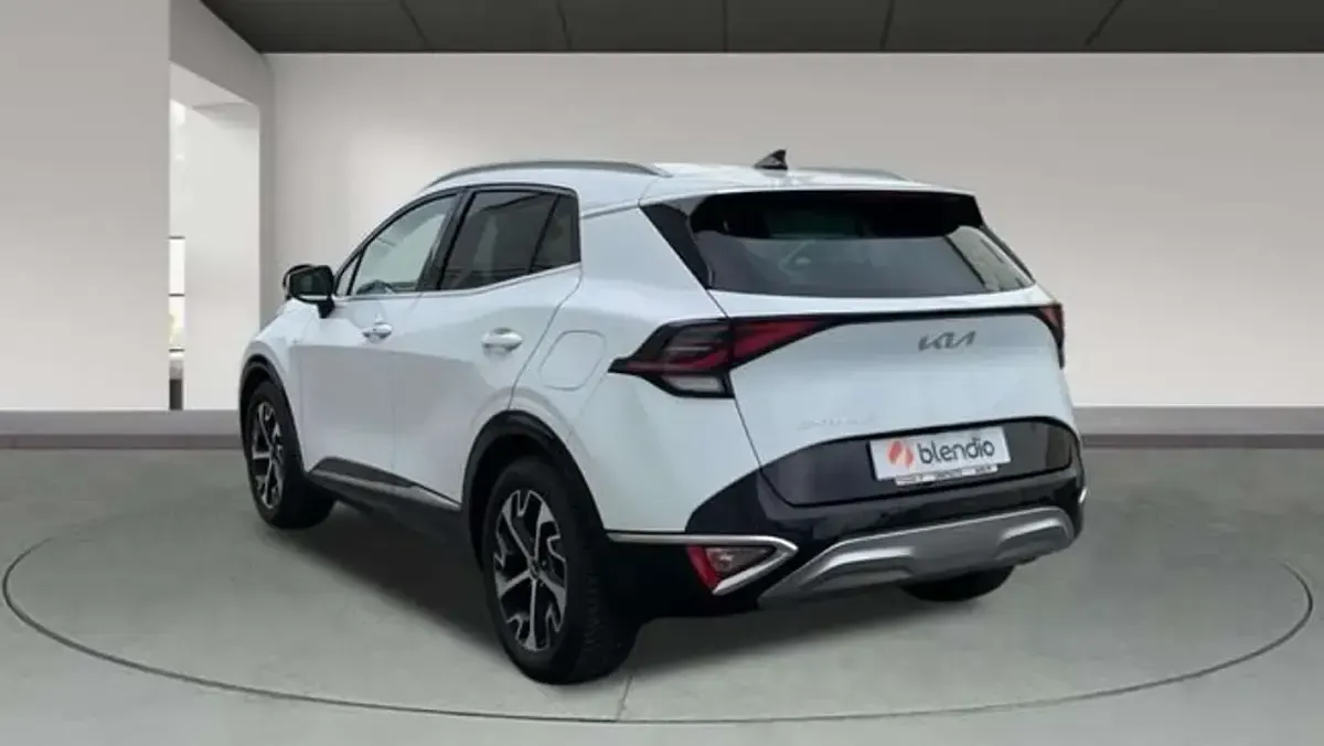 Usado Kia Sportage 136 CV (100 kW) 2022 Blanco SUV