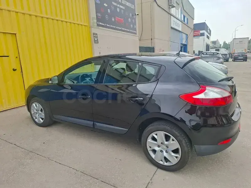 Usado Renault Mégane III 110 CV (80 kW) 2012 Negro Berlina