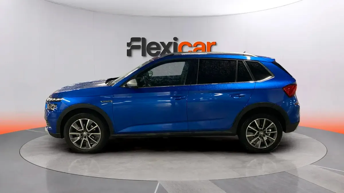 Usado Skoda Kamiq 150 CV (110 kW) 2022 Azul SUV