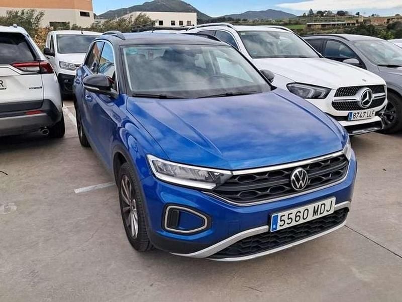Usado VW T-Roc Life 150 CV (110 kW) 2023 Negro SUV