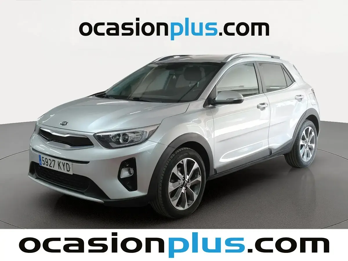 Usado Kia Stonic 101 CV (74 kW) 2019 Gris plata SUV