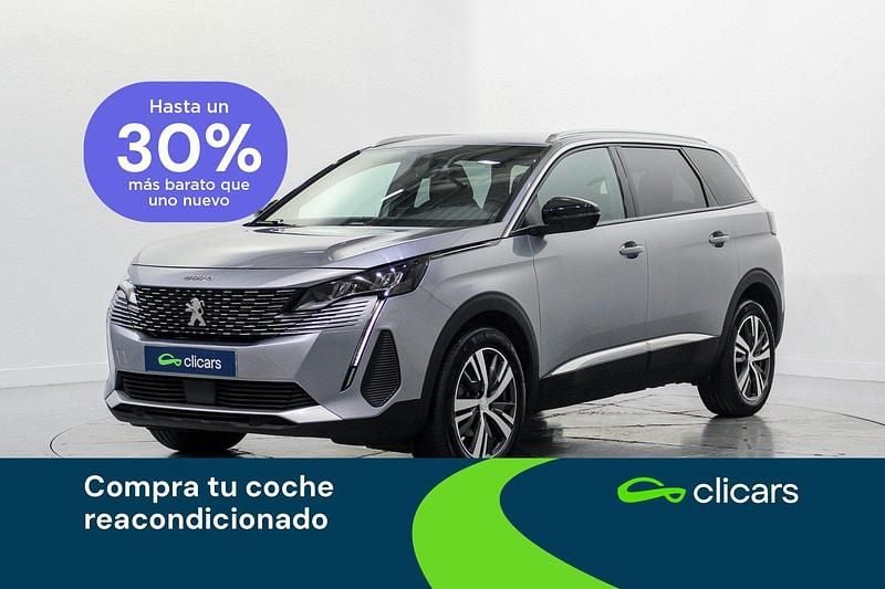 Gris / plata Usado 2024 Peugeot 5008 Allure Monovolumen | 23.490 € (Precio justo) - Imagen 1/4