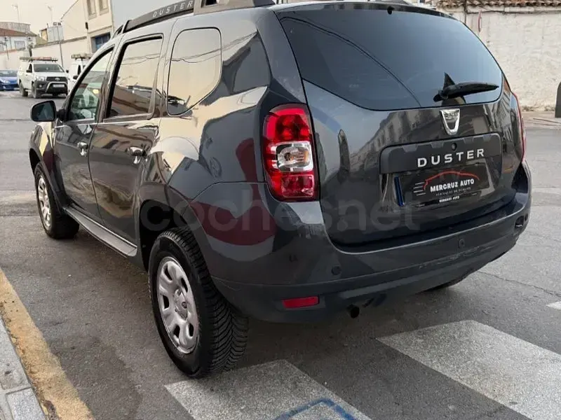 Usado Dacia Duster 109 CV (80 kW) 2015 Gris / plata SUV