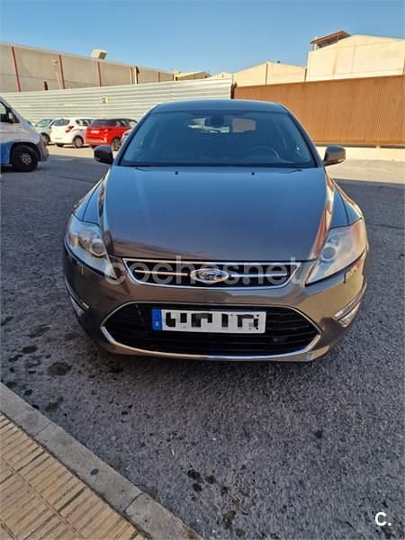 Usado Ford Mondeo Titanium 163 CV (119 kW) 2013 Marrón Berlina