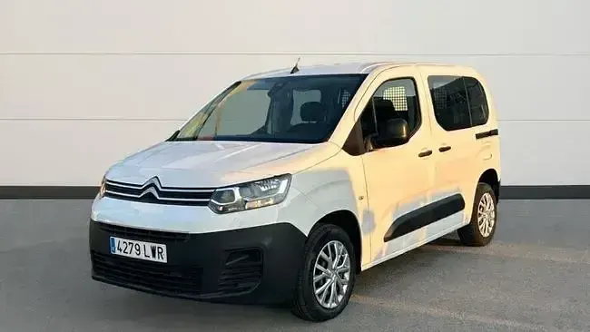 Usado Citroën Berlingo Live 102 CV (75 kW) 2022 Blanco Monovolumen