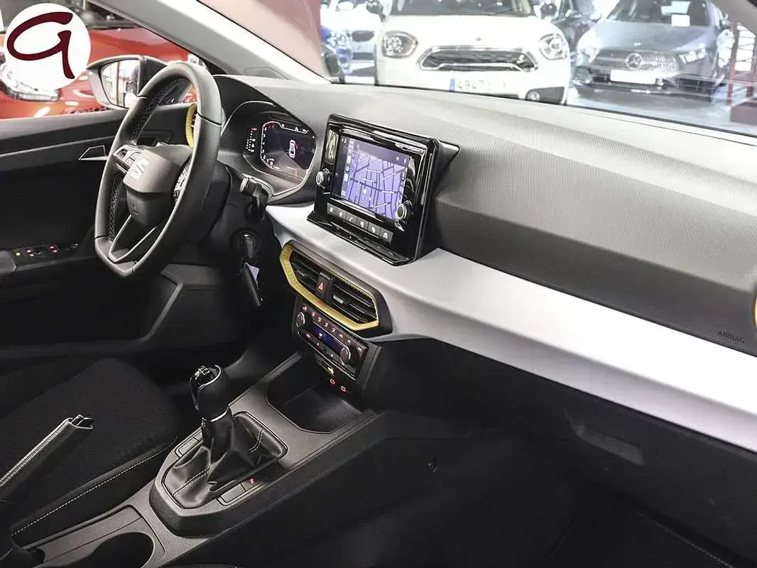 Usado Seat Ibiza Style 116 CV (85 kW) 2025 Gris Utilitario
