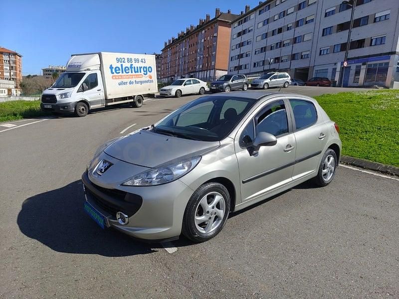 Usado Peugeot 207 95 CV (69 kW) 2007 Beige Berlina