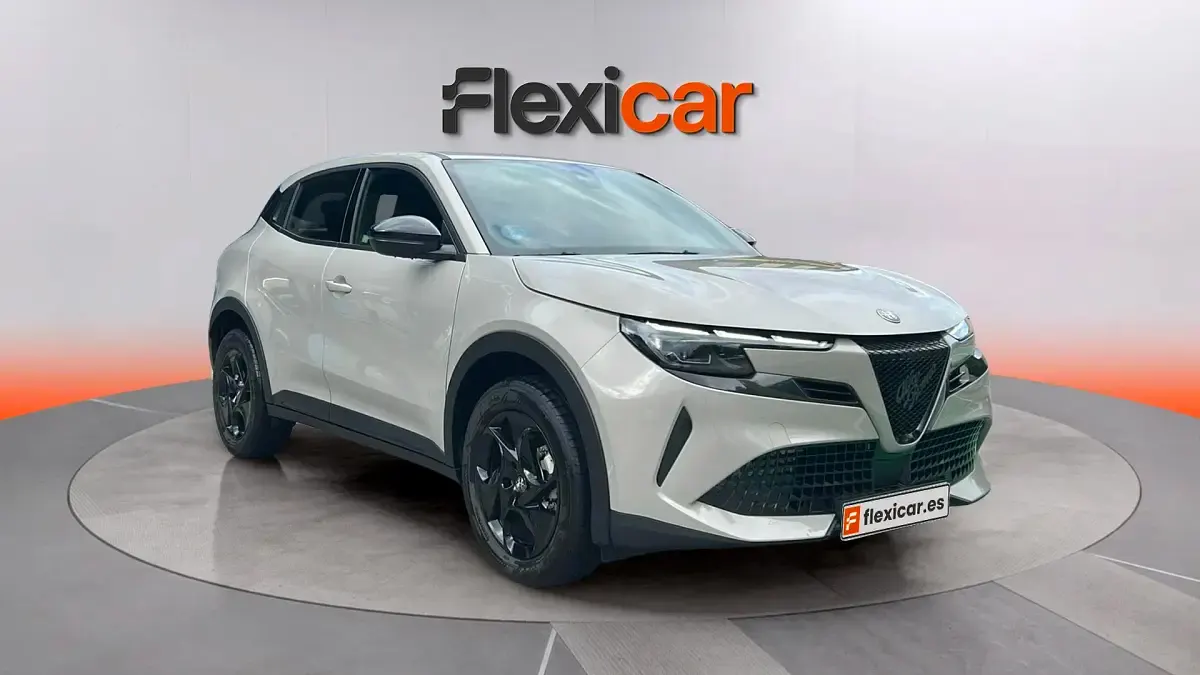 Usado Alfa Romeo Junior 145 CV (106 kW) 2025 SUV