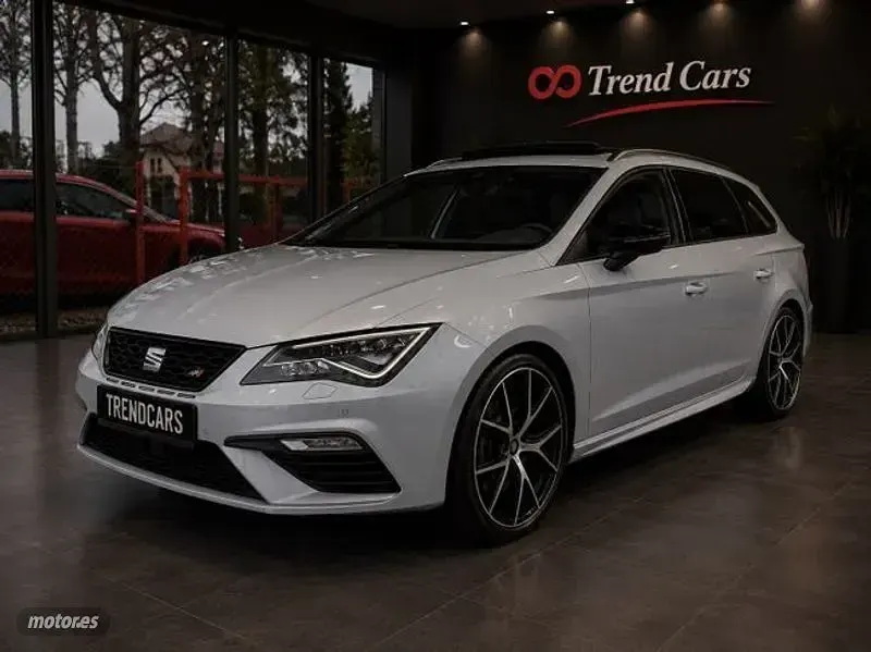 Usado Seat Leon ST 300 CV (220 kW) 2020 Gris Familiar