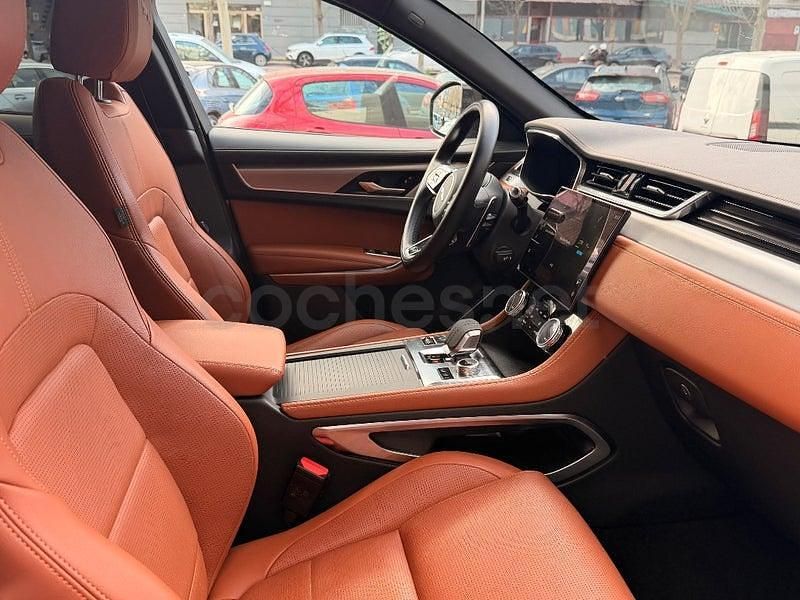 Usado Jaguar F-Pace R-Dynamic 404 CV (297 kW) 2022 Gris / plata SUV