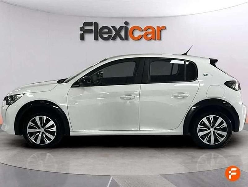 Usado Peugeot e-208 Active 100 kW (136 CV) 2023 Blanco Utilitario