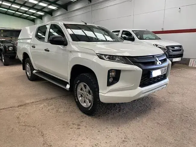 Usado Mitsubishi L200 150 CV (110 kW) 2020 Blanco Pickup/Camioneta