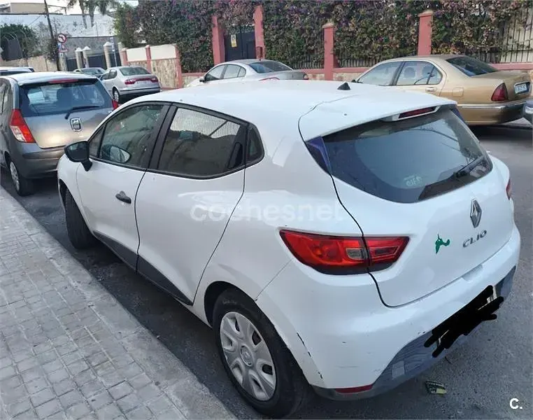 Usado Renault Clio IV Expression 75 CV (55 kW) 2015 Blanco Berlina