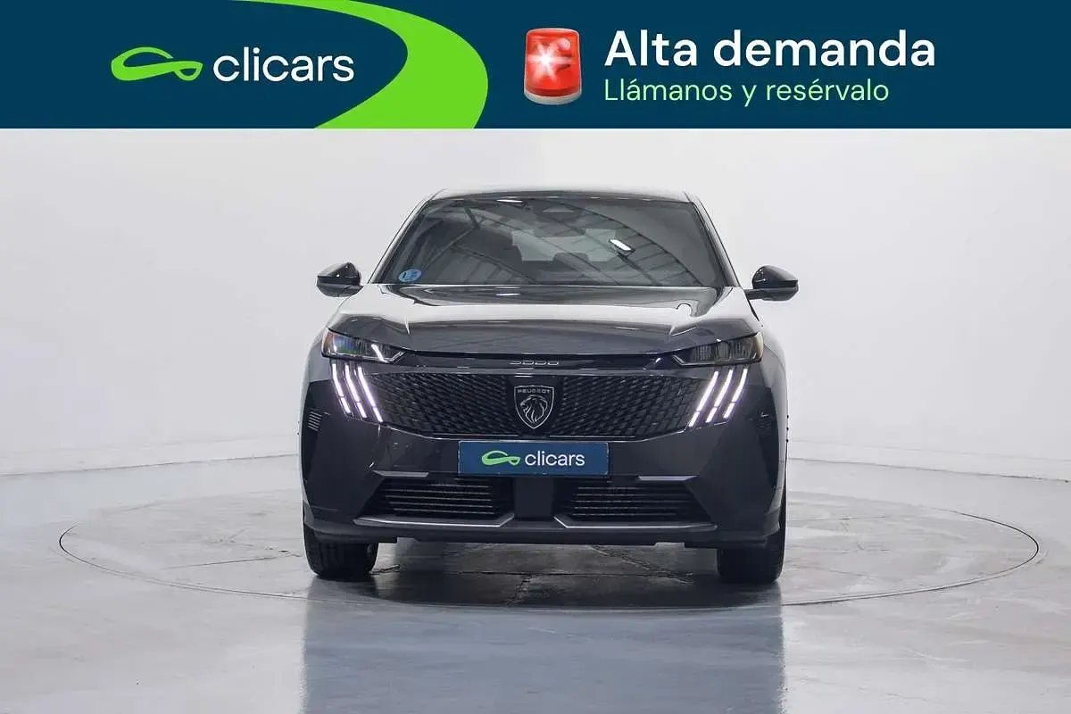 Usado Peugeot 3008 Allure 136 CV (100 kW) 2025 Gris SUV
