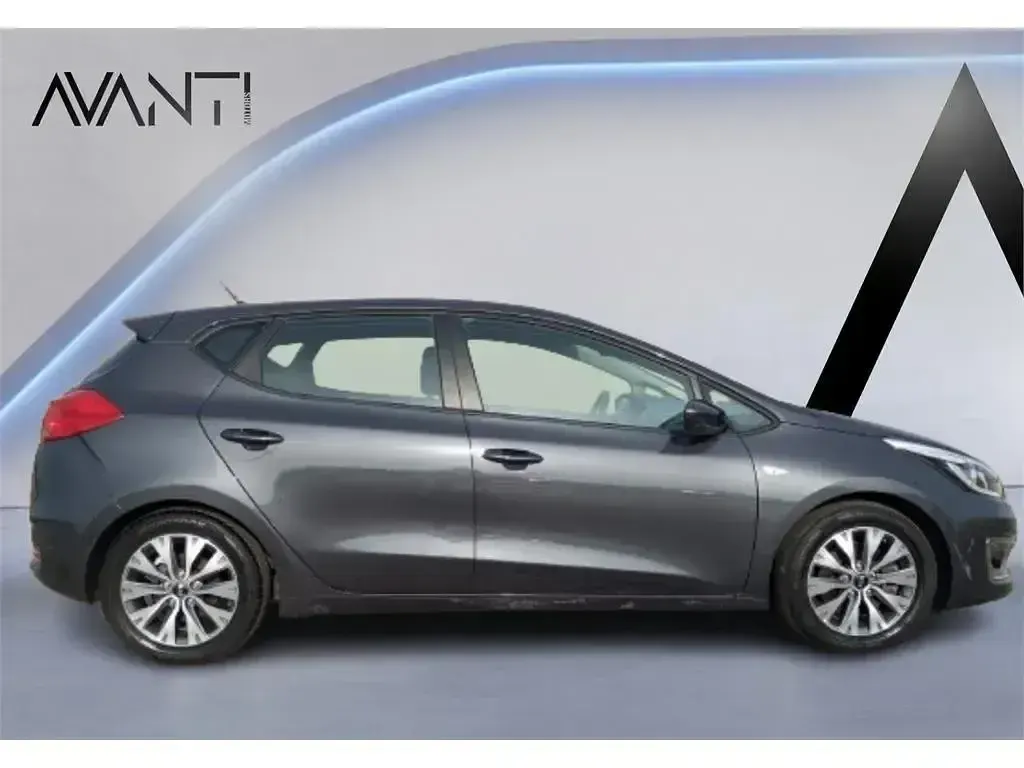 Usado Kia Ceed Plus 100 CV (73 kW) 2018 Gris Utilitario