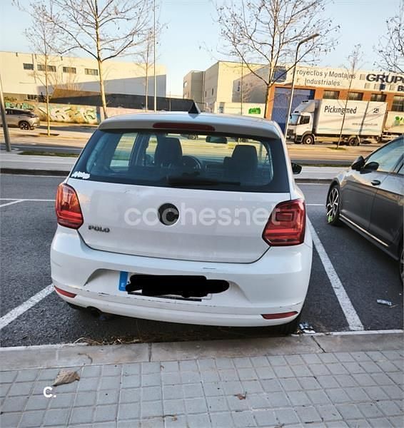 Usado VW Polo 90 CV (66 kW) 2017 Blanco Berlina