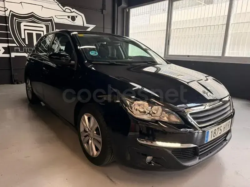 Usado Peugeot 308 110 CV (80 kW) 2014 Negro Berlina