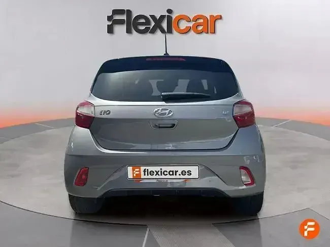 Usado Hyundai i10 Style 84 CV (61 kW) 2021 Marrón Utilitario