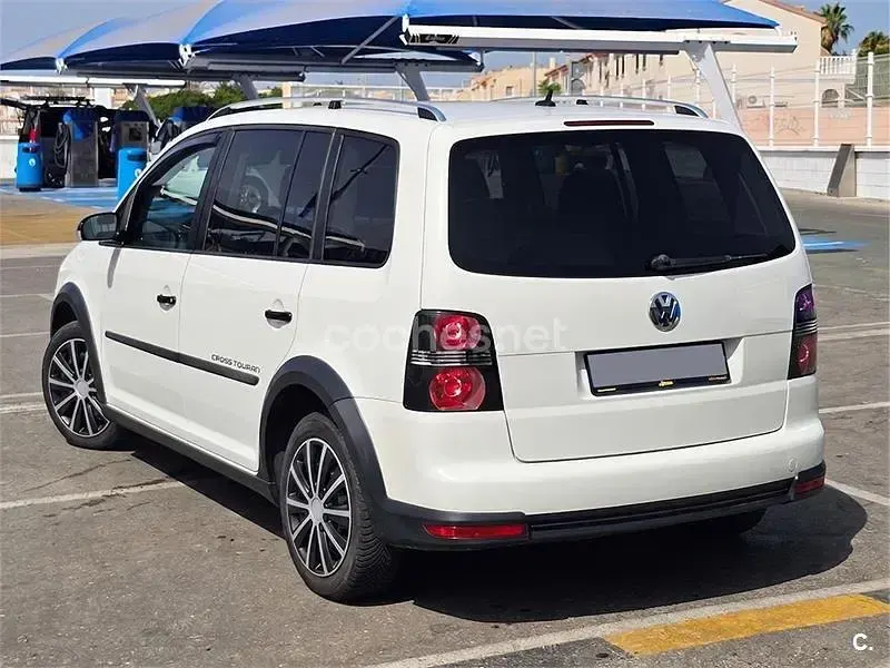Usado VW Touran Sport 140 CV (102 kW) 2008 Blanco Monovolumen