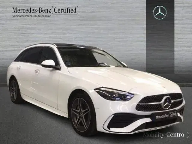 Usado Mercedes C300e 313 CV (230 kW) 2023 Manufaktur blanco opalita brig Familiar