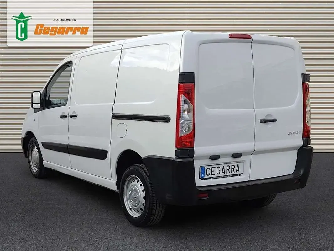 Usado Peugeot Expert 128 CV (94 kW) 2015 Blanco Van
