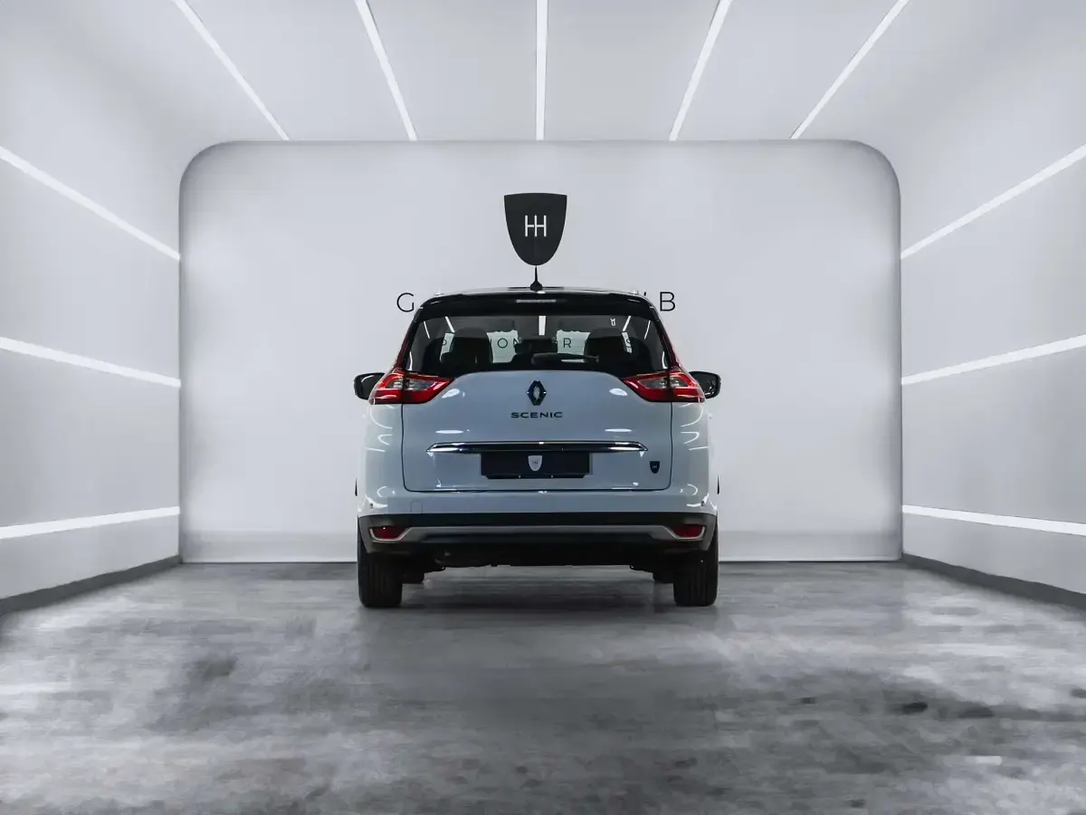 Usado Renault Scénic IV Zen 140 CV (102 kW) 2018 Blanco Monovolumen