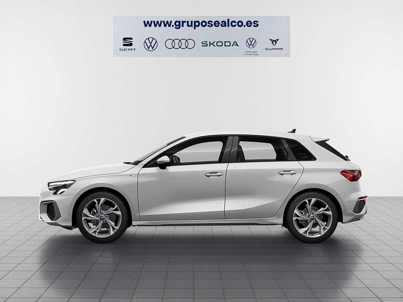 Usado Audi A3 Sportback S-Line 116 CV (85 kW) 2023 Blanco Utilitario