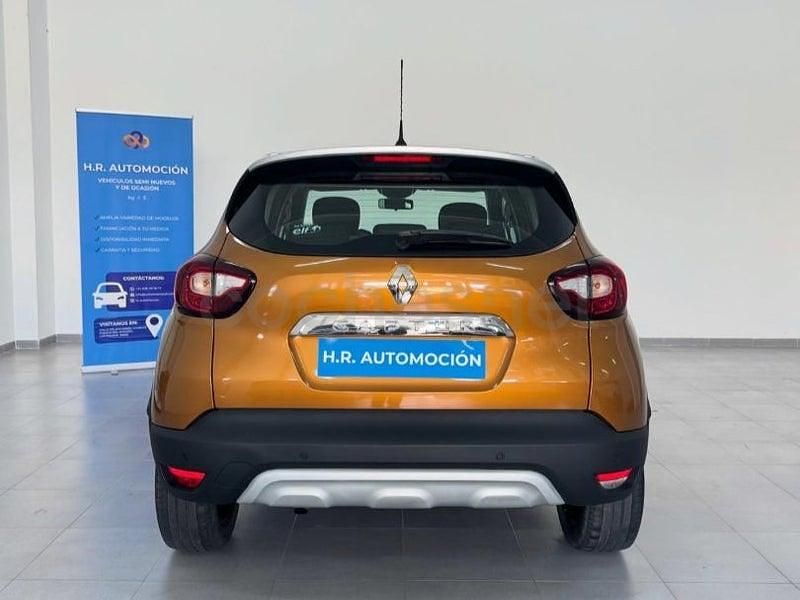 Usado Renault Captur Zen 120 CV (88 kW) 2018 Naranja SUV